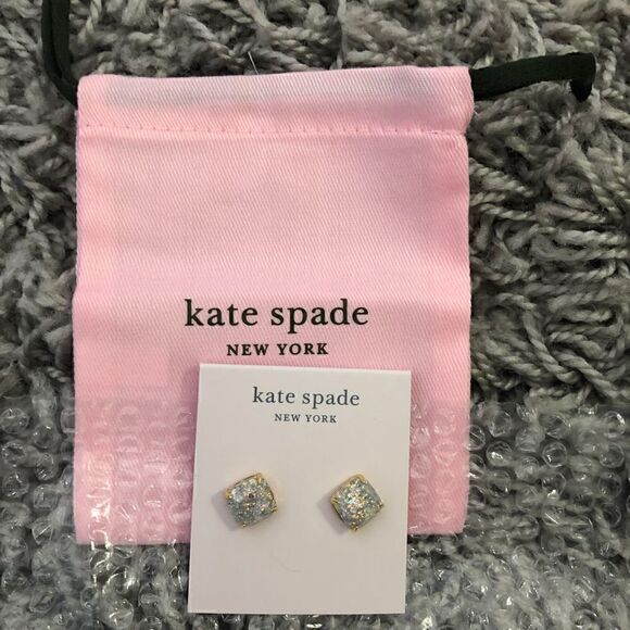 NWT kate spade new york
Mini Small Square Stud Earrings - Picture 6 of 6